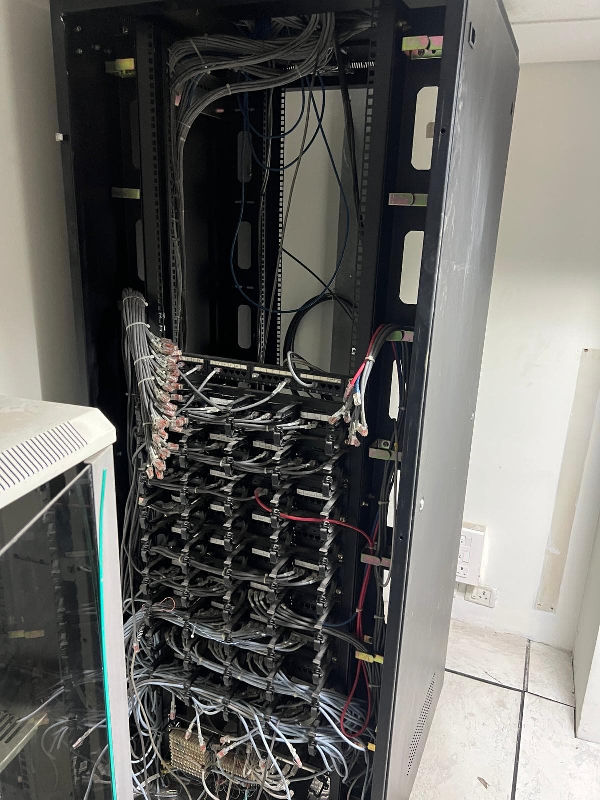 IT Equipment Buyers