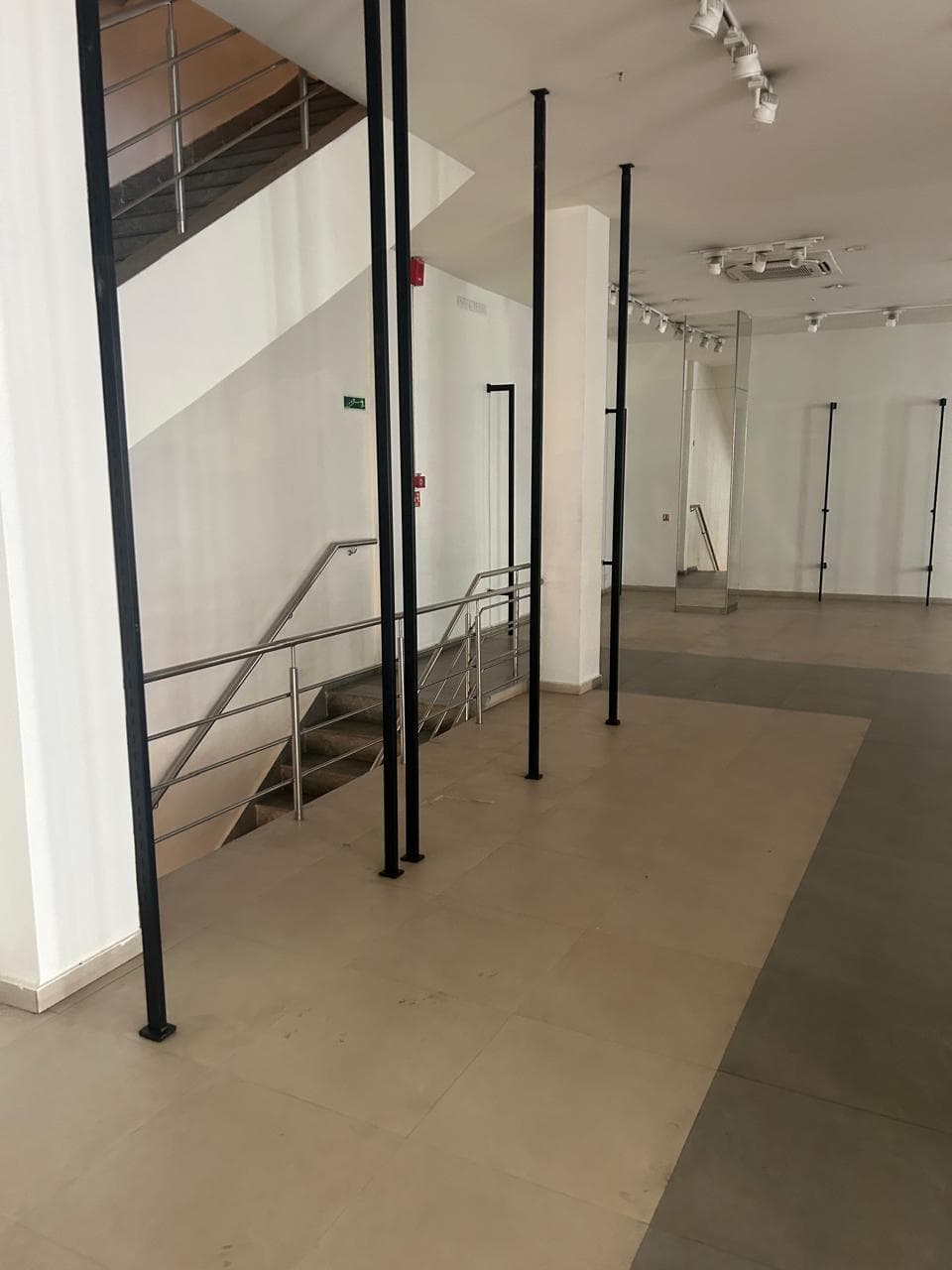 Showroom Dismantling & Buyback